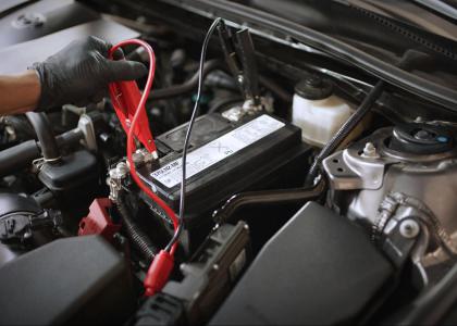 Cứu hộ k&iacute;ch b&igrave;nh xe &ocirc; t&ocirc;